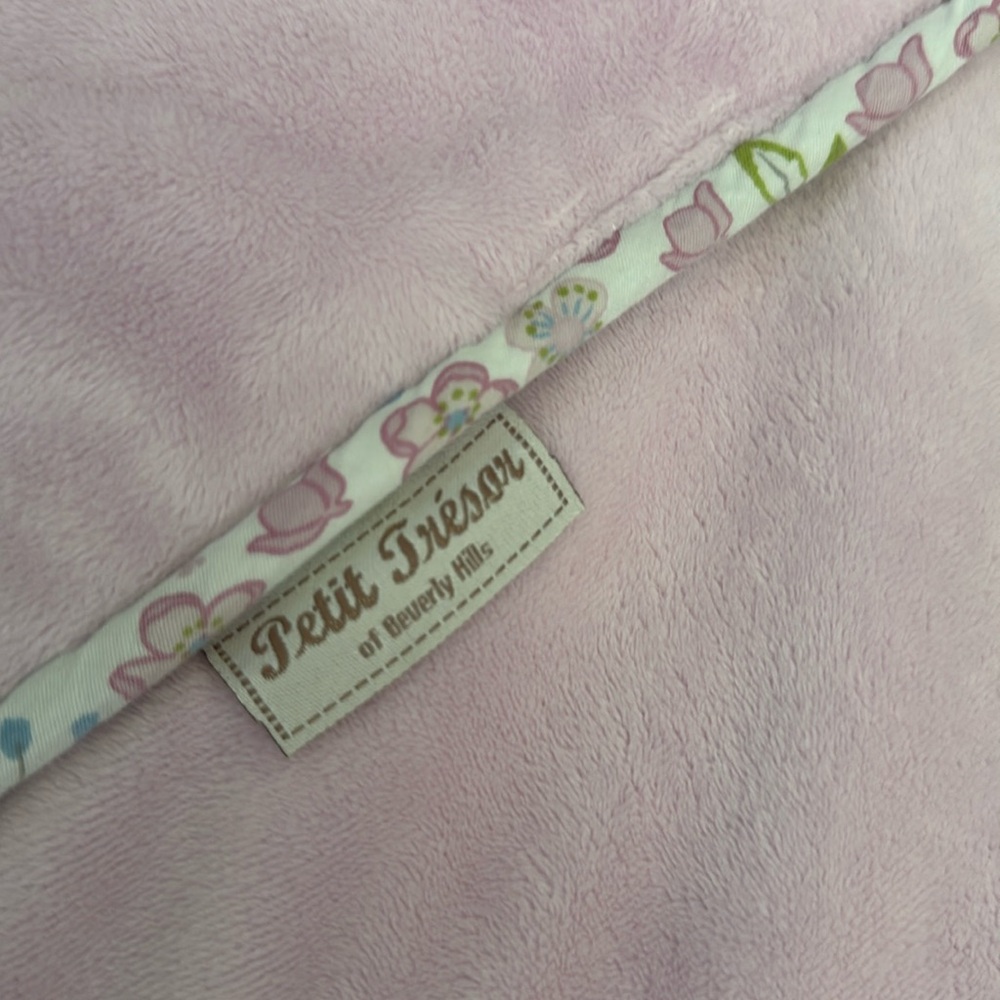Petit Tresor Beverly Hills Pink Plush Blanket